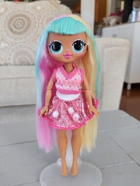 MGA LOL Surprise OMG Candylicious Fashion Doll Long Colorful Hair Cute